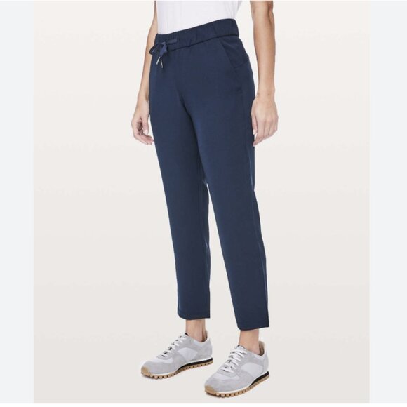 Lululemon On The Fly Pant Navy Blue Mid-Rise Pull-On 27" Inseam Size 4 - Picture 1 of 14